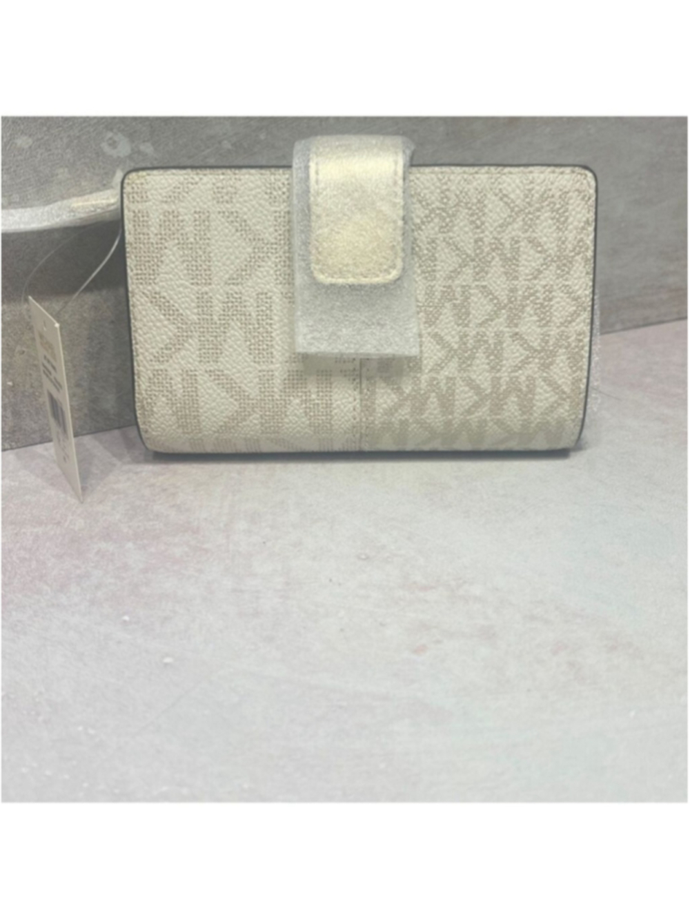 Michael Kors Chain Tote & Wallet Set MK Signature Logo Pale Gold/Cream - Picture 10 of 13